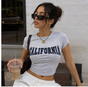 Baby Tees for Women Y2k Graphic Crop Tops Teen Girl Aesthetic Short Sleeve Slim Fit T Shirt Cute Summer Clothing